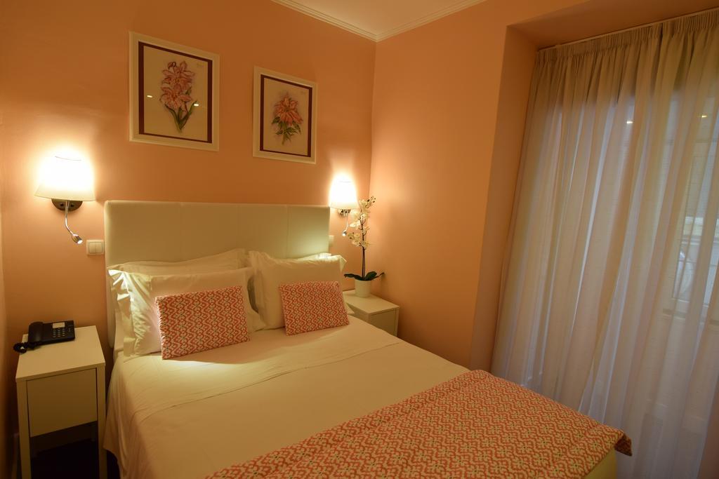 Hotel Florescente Lisboa الغرفة الصورة